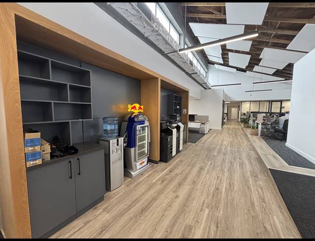 967M² OFFICE TO LET IN PLATTEKLOOF 1
